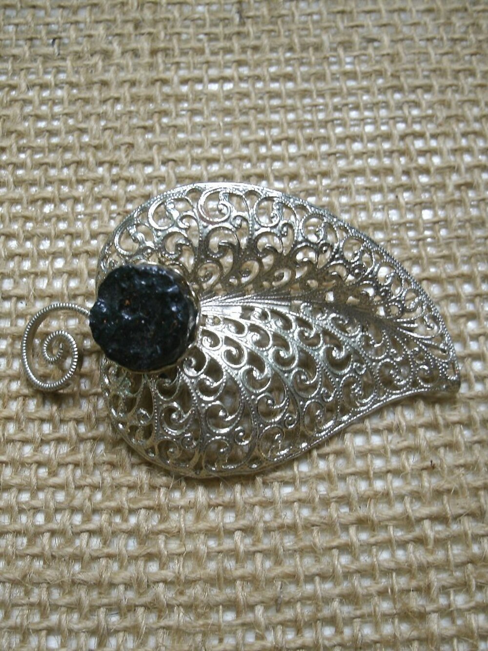 Vintage Silver Filigree Leaf Pin Real Coal Set